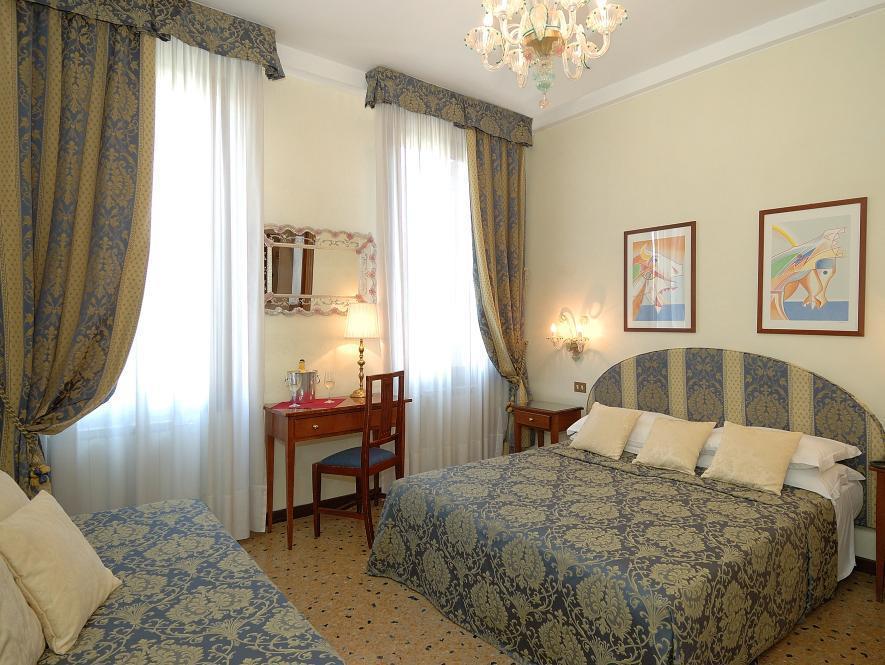 Hotel Hesperia Venetië Buitenkant foto