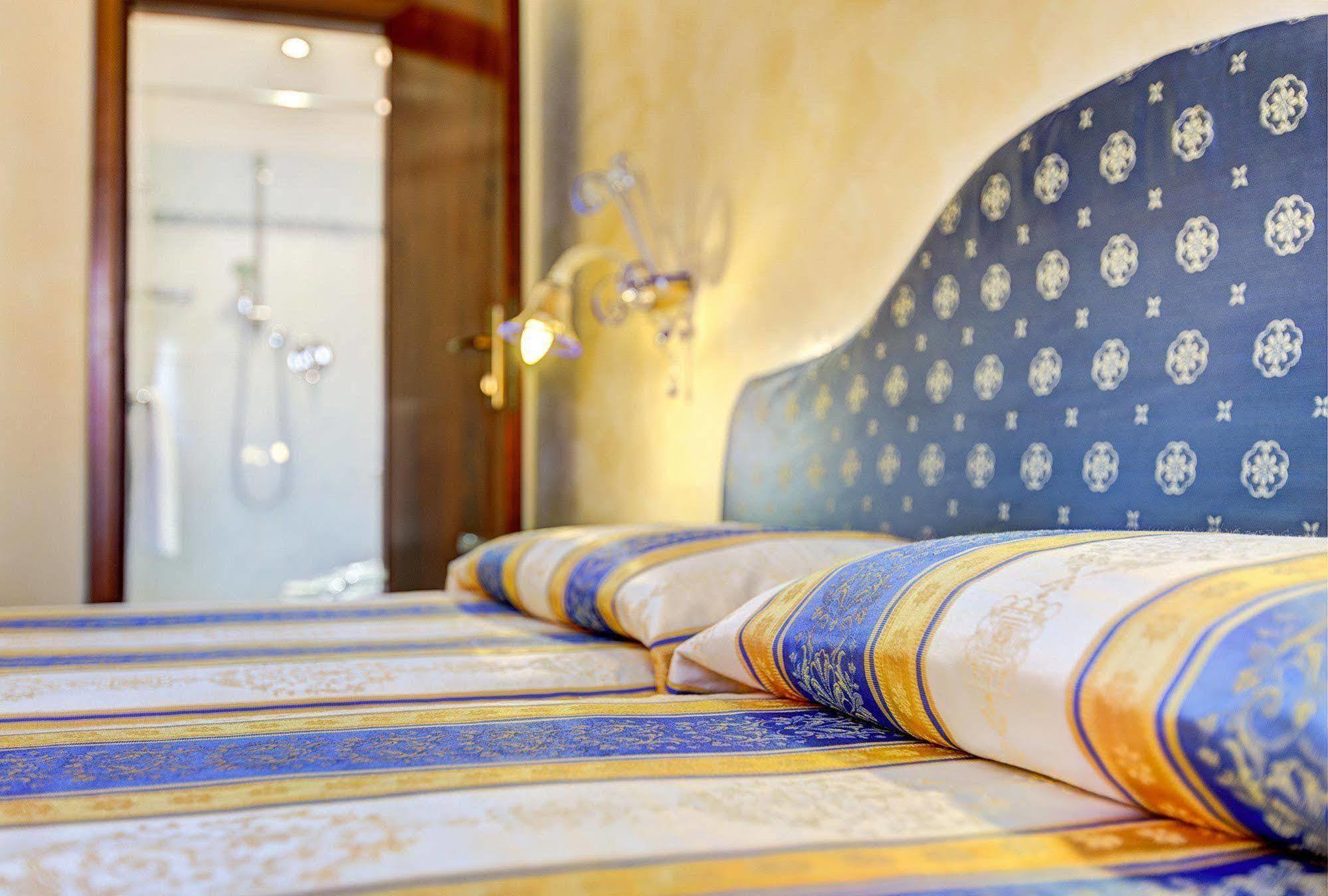 Hotel Hesperia Venetië Buitenkant foto