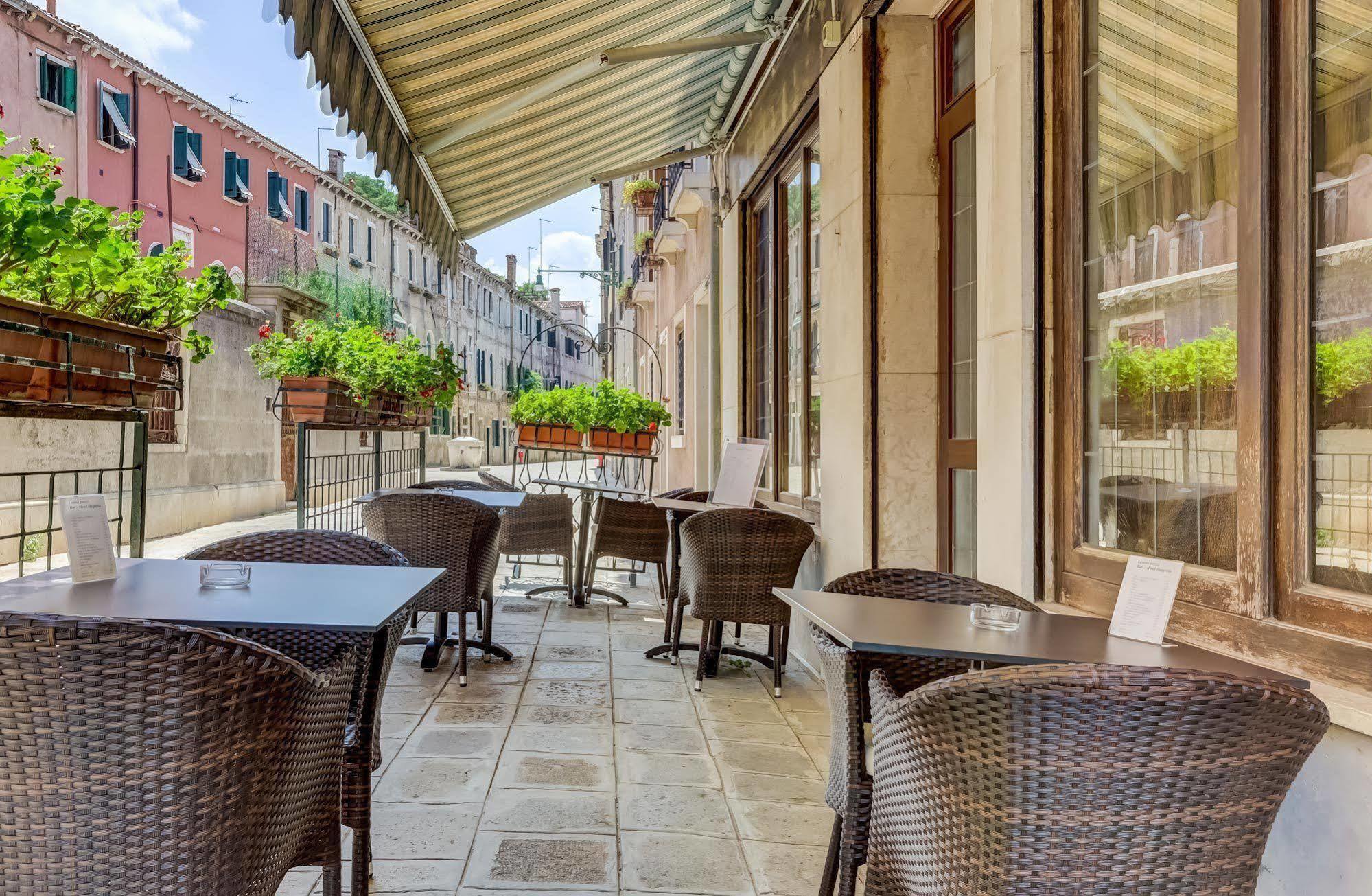 Hotel Hesperia Venetië Buitenkant foto